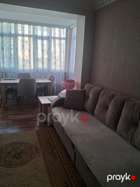 İcarəyə verilir 2 otaqlı köhnə tikili 60 m²