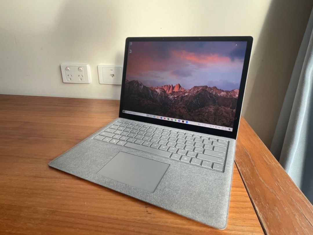 Microsoft Surface Laptop 2 — Noutbuklar, Bakı