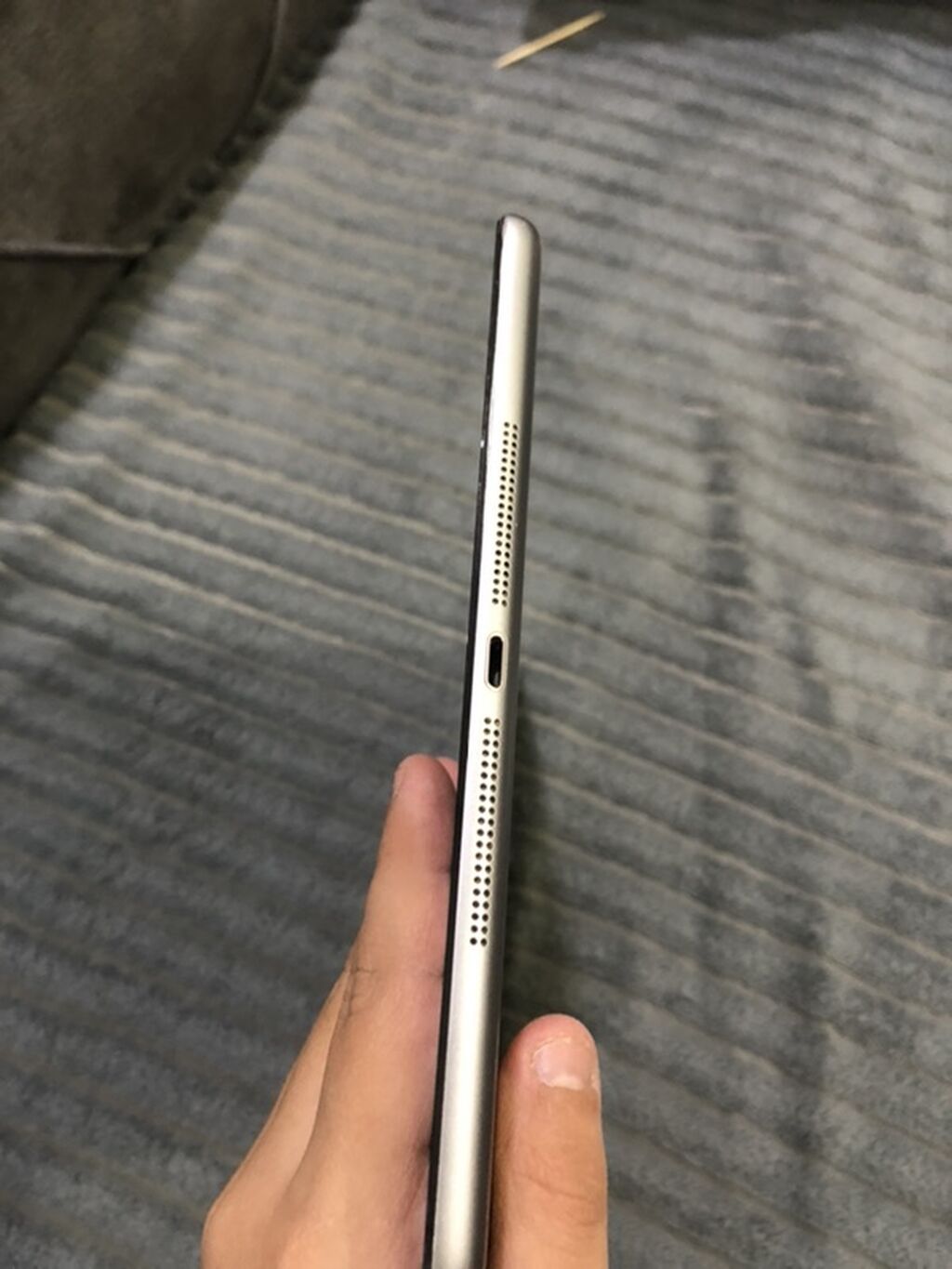 Apple iPad planşet - Korpus: gümüş rəngli alüminium, arxada Apple — Apple, Bakı (3)