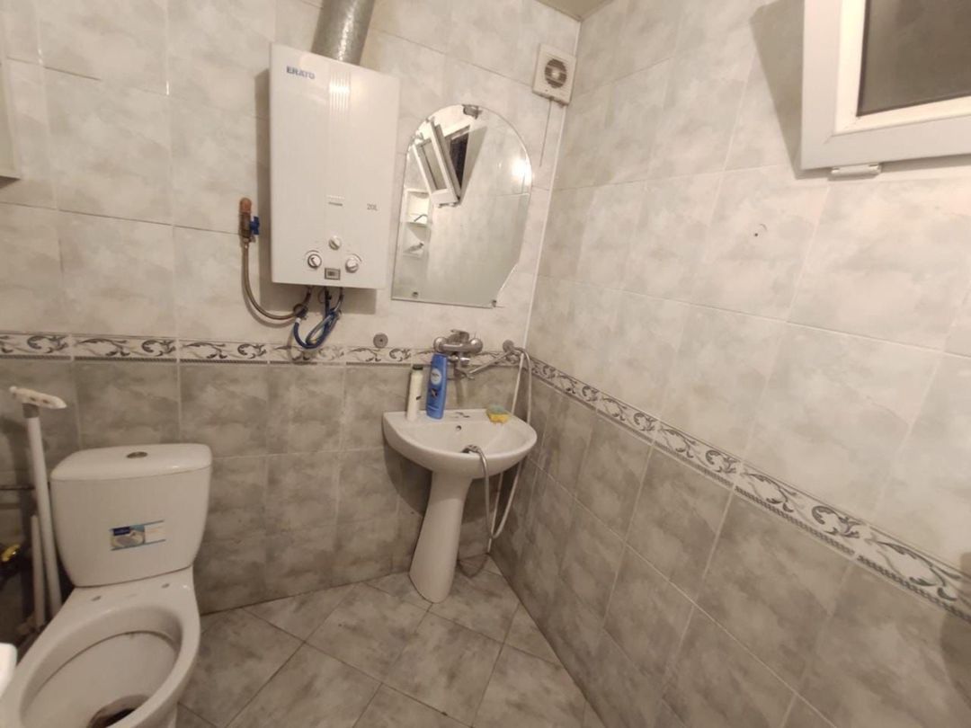 İcarəyə verilir 2 otaqlı köhnə tikili 59 m² — Mənzil, Bakı (3)