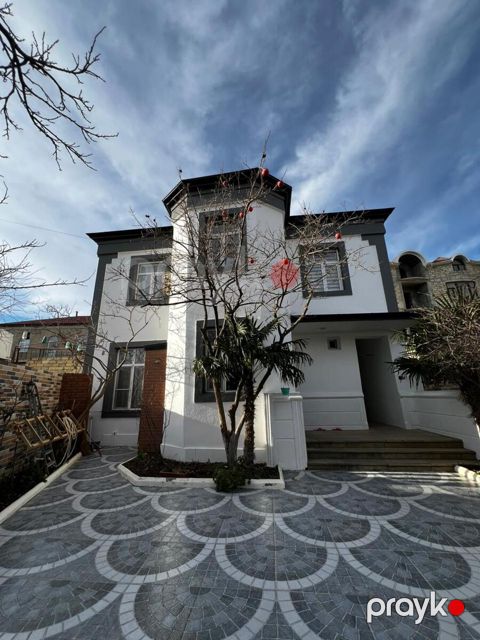 Satılır 6 otaqlı həyət evi/bağ evi 200 m²