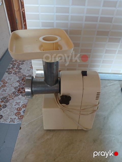 Elektrik ətçəkən maşın - Tip: Stolüstü elektrik ətçəkən - Korpus — Masazır