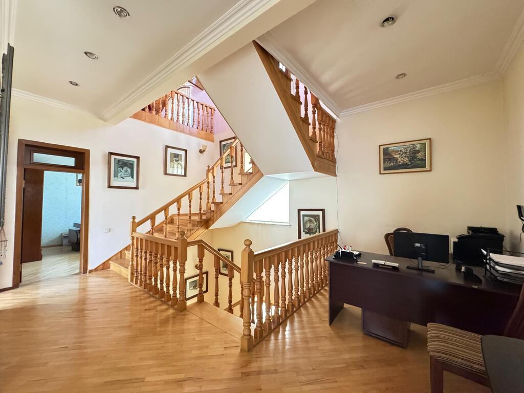 Satılır 5 otaqlı həyət evi/bağ evi 284 m² — Ev, villa, Bakı (8)