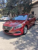 Hyundai Sonata sedan - Korpus: 4 qapılı sedan, albalı/qırmızı rəng — Avtomobil