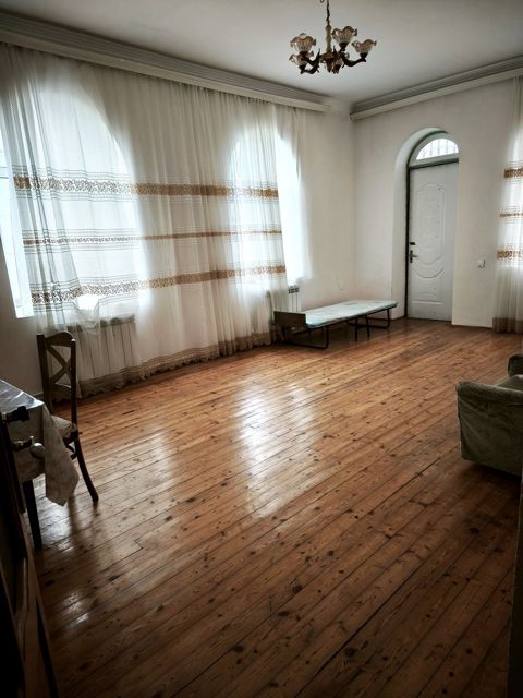 Həyət evi kirayə verilir, Ümid Əkbərov küç — Bakı