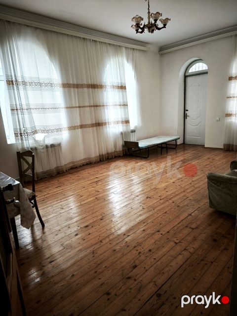 Həyət evi kirayə verilir, Ümid Əkbərov küç
