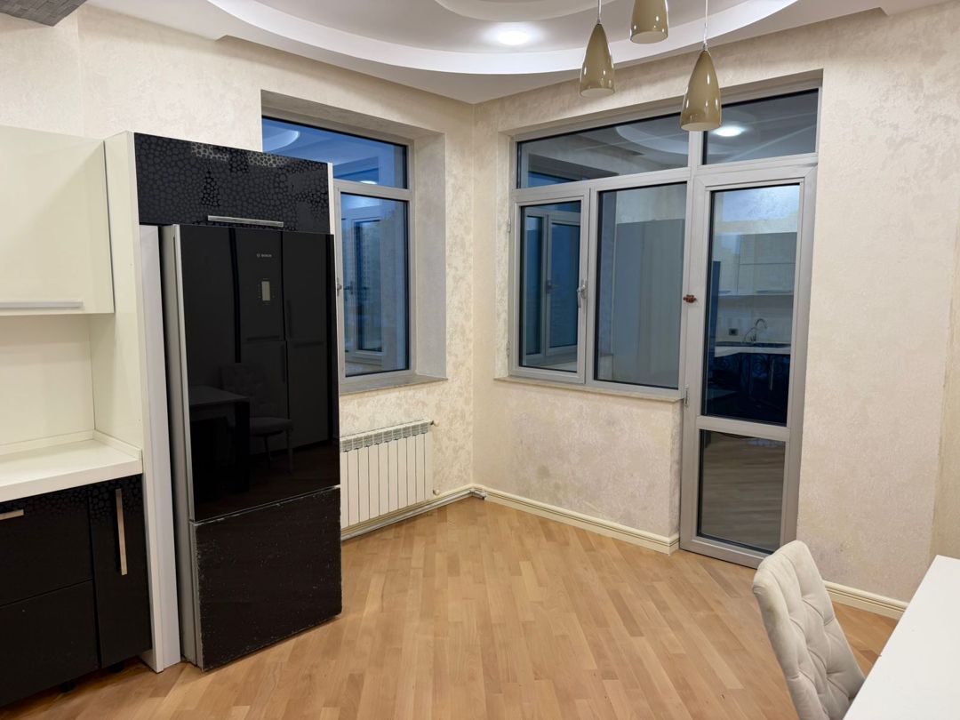 İcarəyə verilir 5 otaqlı yeni tikili 180 m² — Mənzil, Bakı (10)