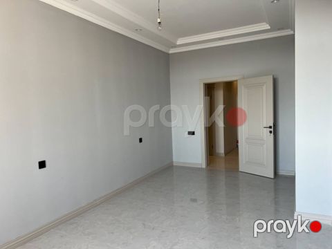 Satılır 4 otaqlı yeni tikili 196 m²