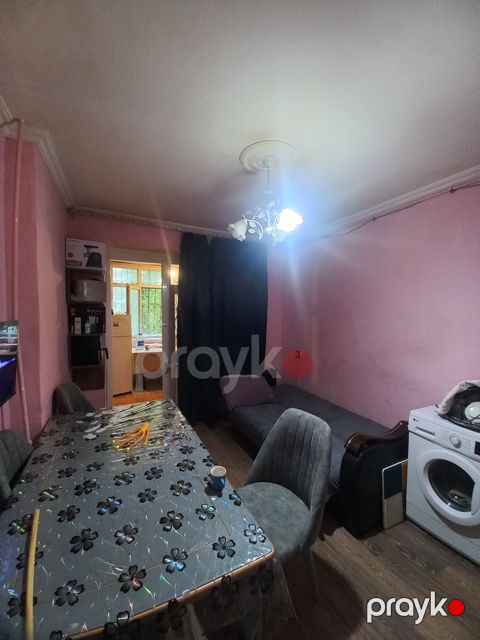 Satılır 1 otaqlı köhnə tikili 45 m² — Bakı