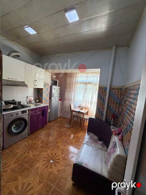 Satılır 3 otaqlı köhnə tikili 80 m²