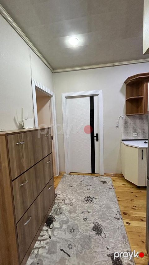 Satılır 3 otaqlı köhnə tikili 75 m²