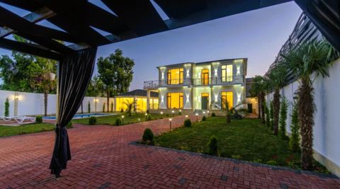 Satılır 6 otaqlı həyət evi/bağ evi 300 m² — Bakı