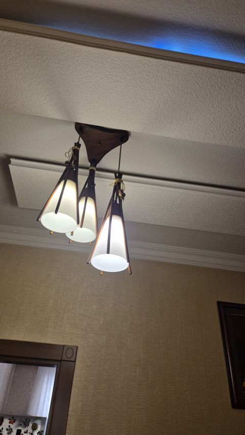 Çılçıraq, 3 lampa, Taxta — Gəncə