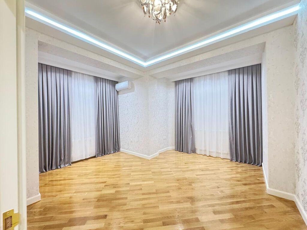 8-ci mikrorayon, 4 otaqlı, Yeni tikili, m. Azadlıq Prospekti, 156 kv. m — Mənzil, Bakı (10)