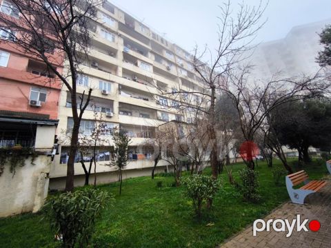 Satılır 3 otaqlı köhnə tikili 85 m² — Bakı
