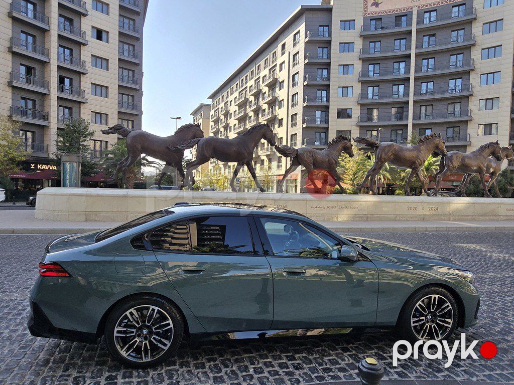BMW 530, 2.0 L, 2025 il, 11 000 km — Avtomobillər, Bakı (11)