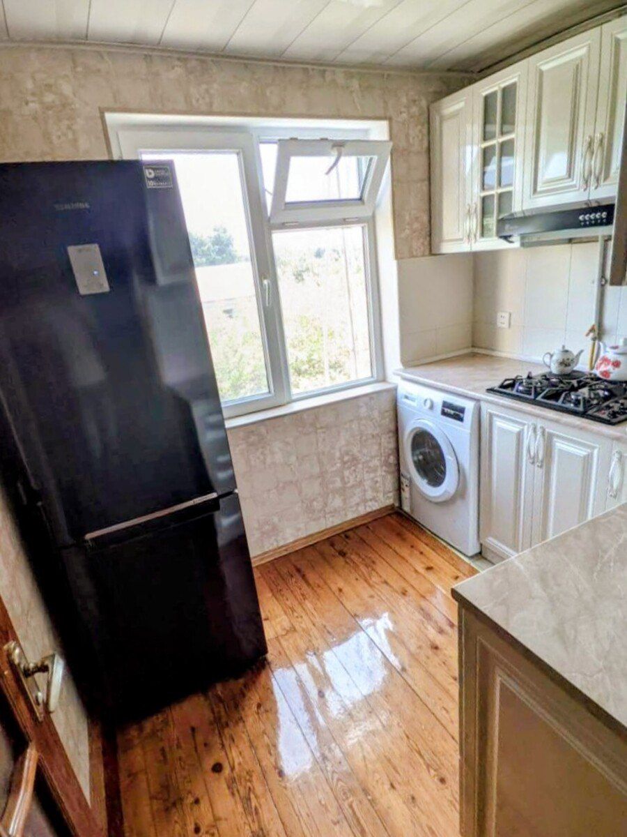 Satılır 4 otaqlı köhnə tikili 100 m² — Mənzil, Bakı (2)
