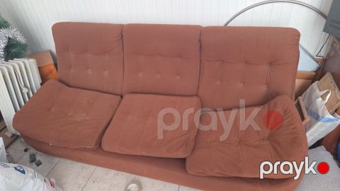 Qəhvəyi rəngli 3 yerlik divan iki kreslosu da var heresini 20 azn — Bakı