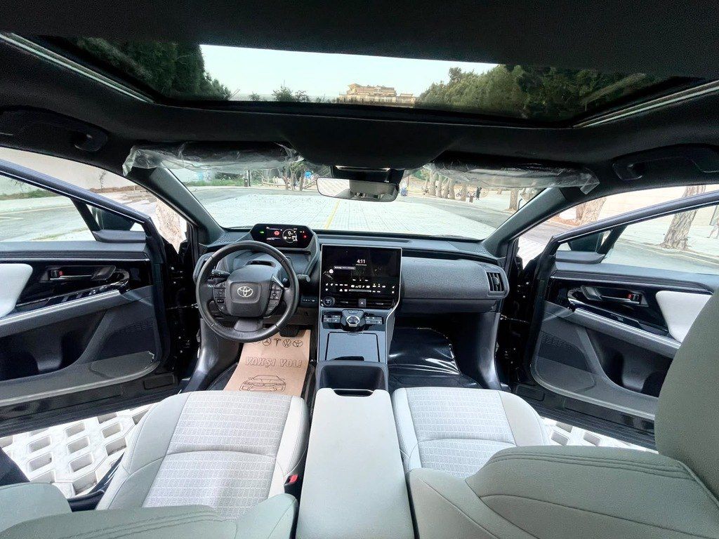 Toyota bZ4X, 71.4 kWh, 2023 il, 7 100 km — Avtomobillər, Bakı (9)