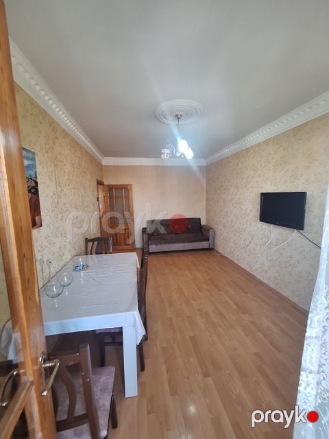İcarəyə verilir 2 otaqlı köhnə tikili 60 m²