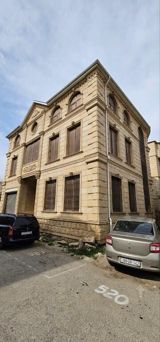 Satılır obyekt 575 m² — Rəşad