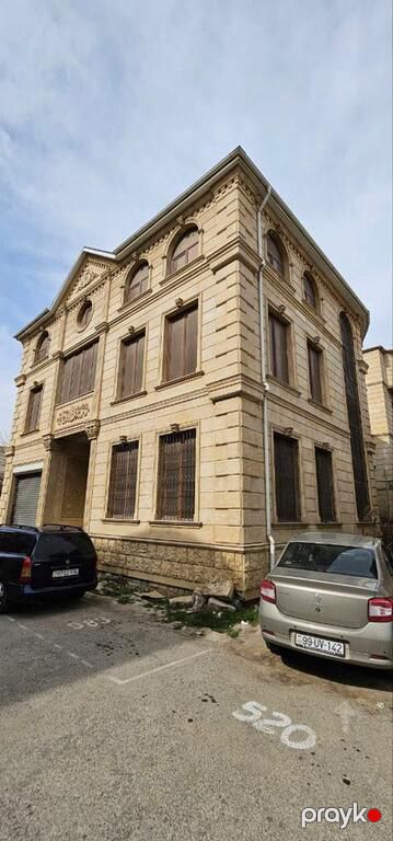 Satılır obyekt 575 m² — Bakı