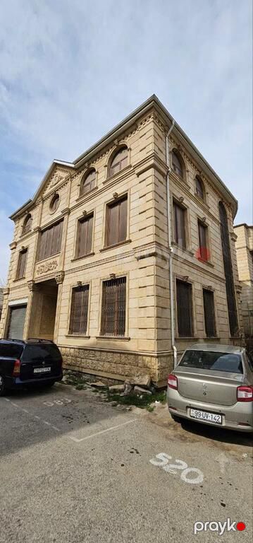 Satılır obyekt 575 m² — Bakı