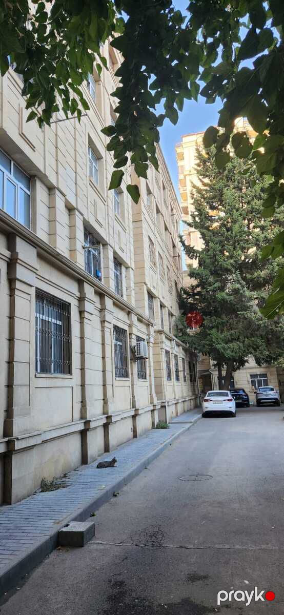 Satılır 5 otaqlı köhnə tikili 145 m² — Mənzil, Bakı (5)