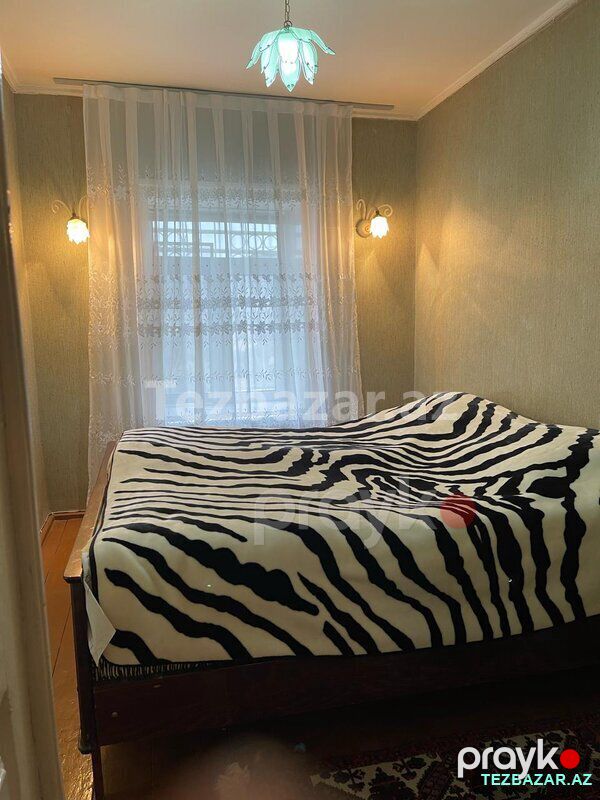 Qubanın mərkəzində həyət evi satılır — Ev, villa, Quba (4)