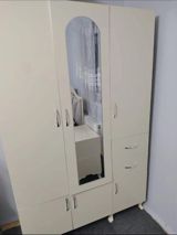 Dolab 140₼Satilir. Yenidir İslənməyib. Ünvan: Zabrat. Ema — Mebel