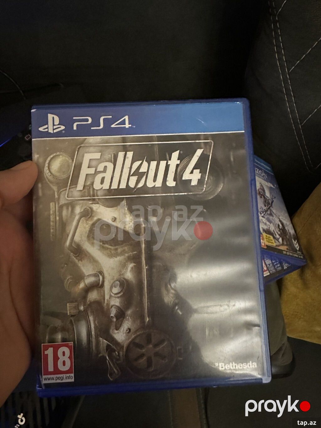Playstation 4 Slim 1tb yaddaş,1 DualShock Üstündə RDR2, Days Gone — Oyun konsolları, Bakı (5)