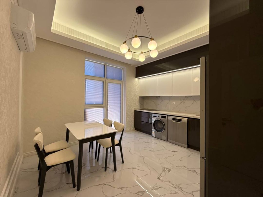 İcarəyə verilir 3 otaqlı yeni tikili 130 m² — Mənzil, Bakı (8)