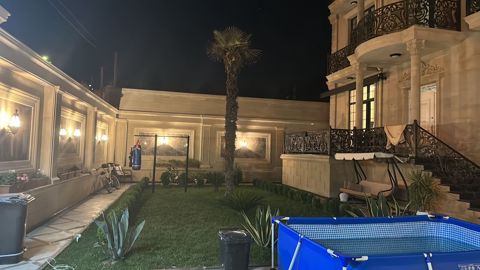 Satılır 7 otaqlı həyət evi/bağ evi 400 m² — Bakı