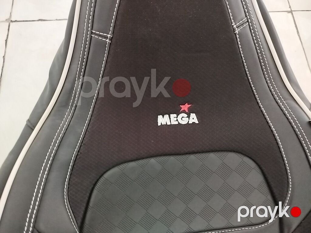 "Mega" firmasının "Pilot" "Kömürü" Dəri Material Universal Avtomobil — Salon çəkiləri, Bakı (6)
