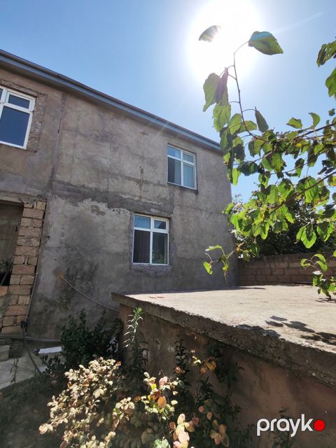Satılır 5 otaqlı həyət evi/bağ evi 180 m² — Bakı