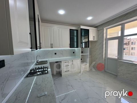 Satılır 3 otaqlı yeni tikili 103 m²