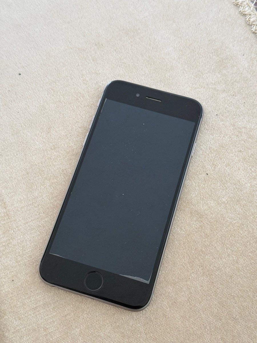 Apple iPhone 6 Silver 16GB — Smartfonlar, Bakı (2)