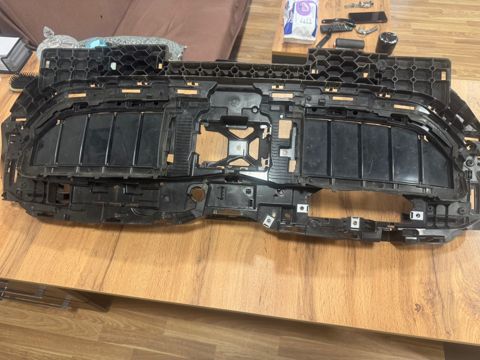 BMW G60 i5 2025 üst jalüz — Bakı