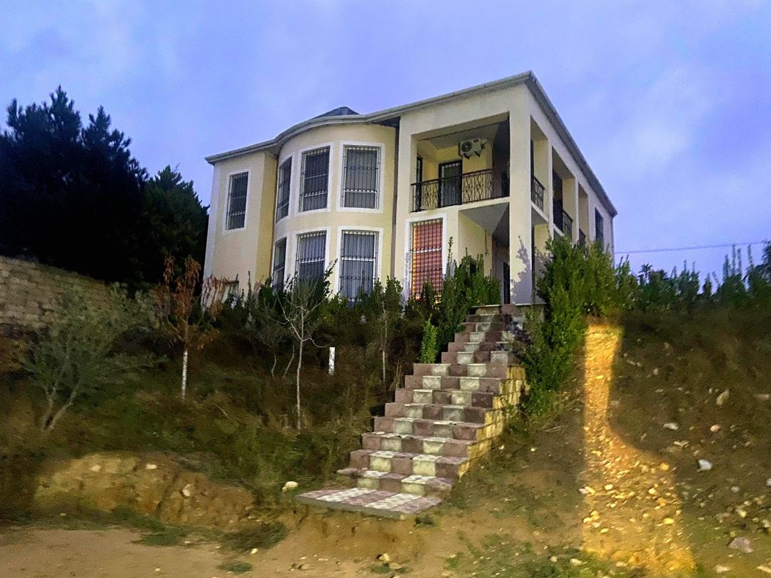 Satılır 5 otaqlı həyət evi/bağ evi 240 m² — Ev, villa, Bakı (2)