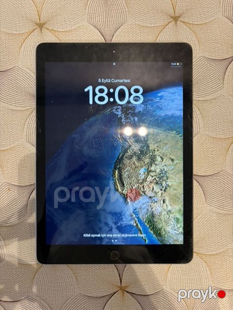 Apple iPad planşet Xüsusiyyətlər: - Ekran: 9.7 düym Retina ekran — Bakı