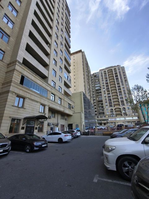 Satılır 3 otaqlı yeni tikili 149 m² — Bakı