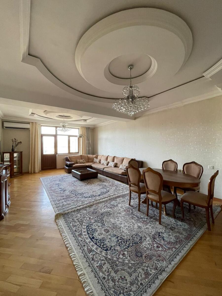 Satılır 3 otaqlı yeni tikili 130 m² — Mənzil, Bakı (2)