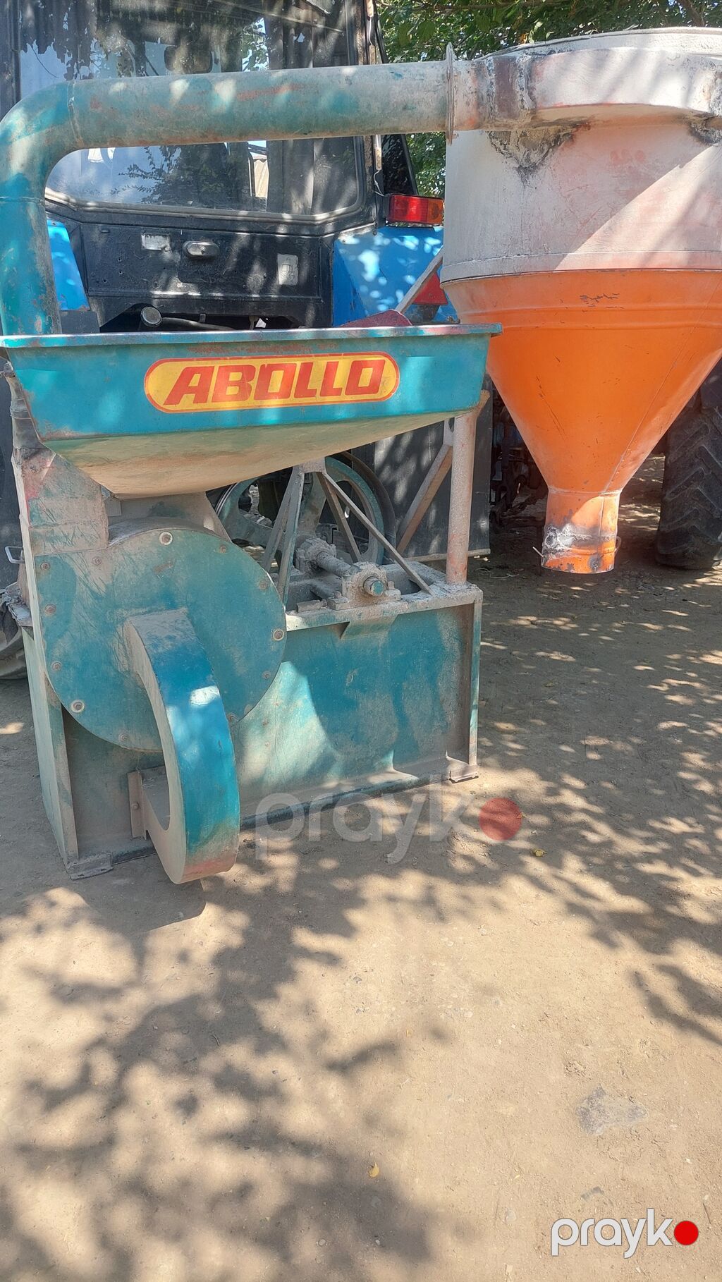 Abollo traktor qoşqulu dən/yonca üyüdücü–qarışdırıcı aparat - Traktor — Kənd təsərrüfatı avadanlığı, Cəlilabad (7)