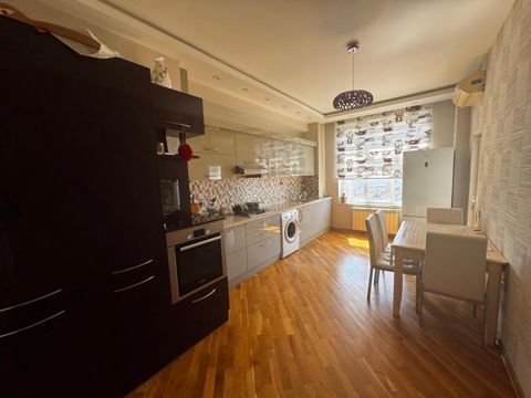 Satılır 2 otaqlı yeni tikili 109 m² — Bakı