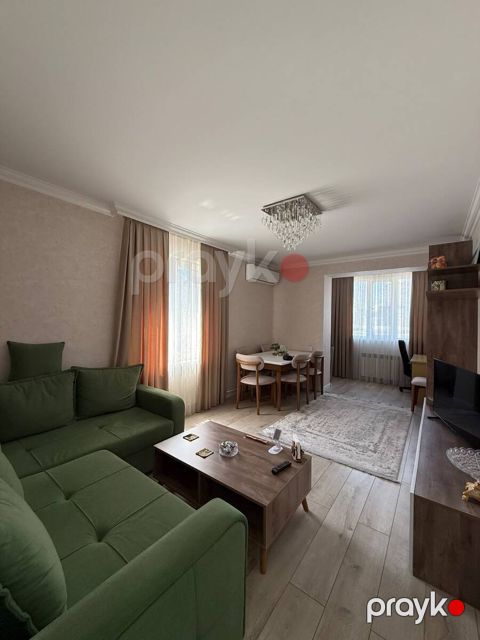 Satılır 2 otaqlı köhnə tikili 70 m²