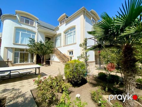 Satılır 6 otaqlı həyət evi/bağ evi 450 m² — Bakı
