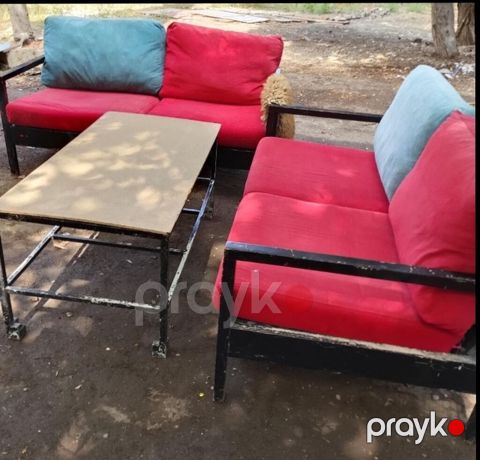 Metall karkaslı 2 ədəd iki nəfərlik divan və uyğun mərkəz masası — Bakı