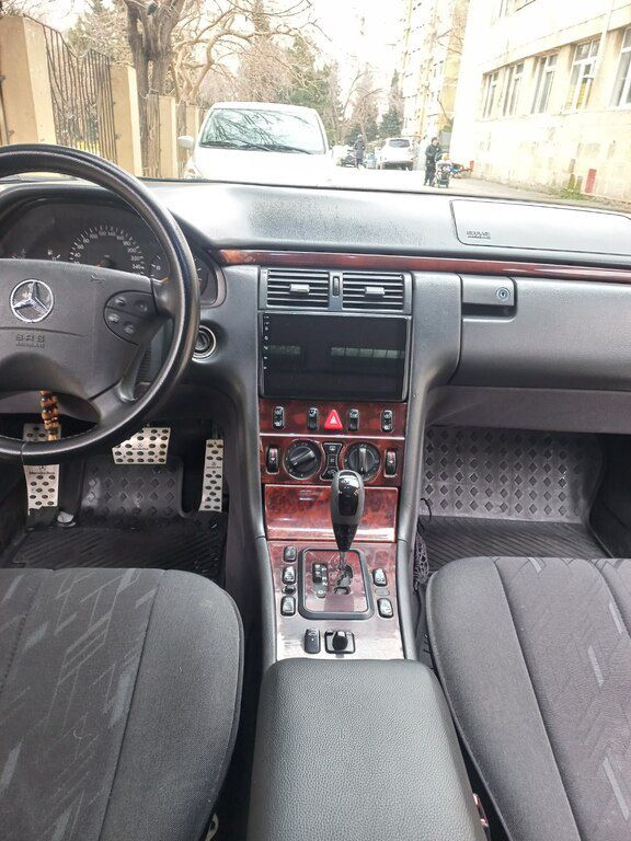 Mercedes E 220, 2.2 L, 2001 il, 343 000 km — Avtomobillər, Bakı (12)