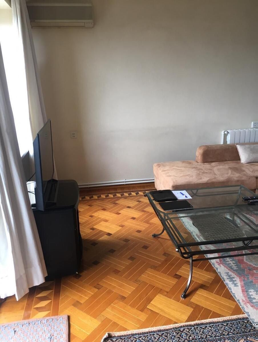 İcarəyə verilir 2 otaqlı köhnə tikili 75 m² — Mənzil, Bakı (5)
