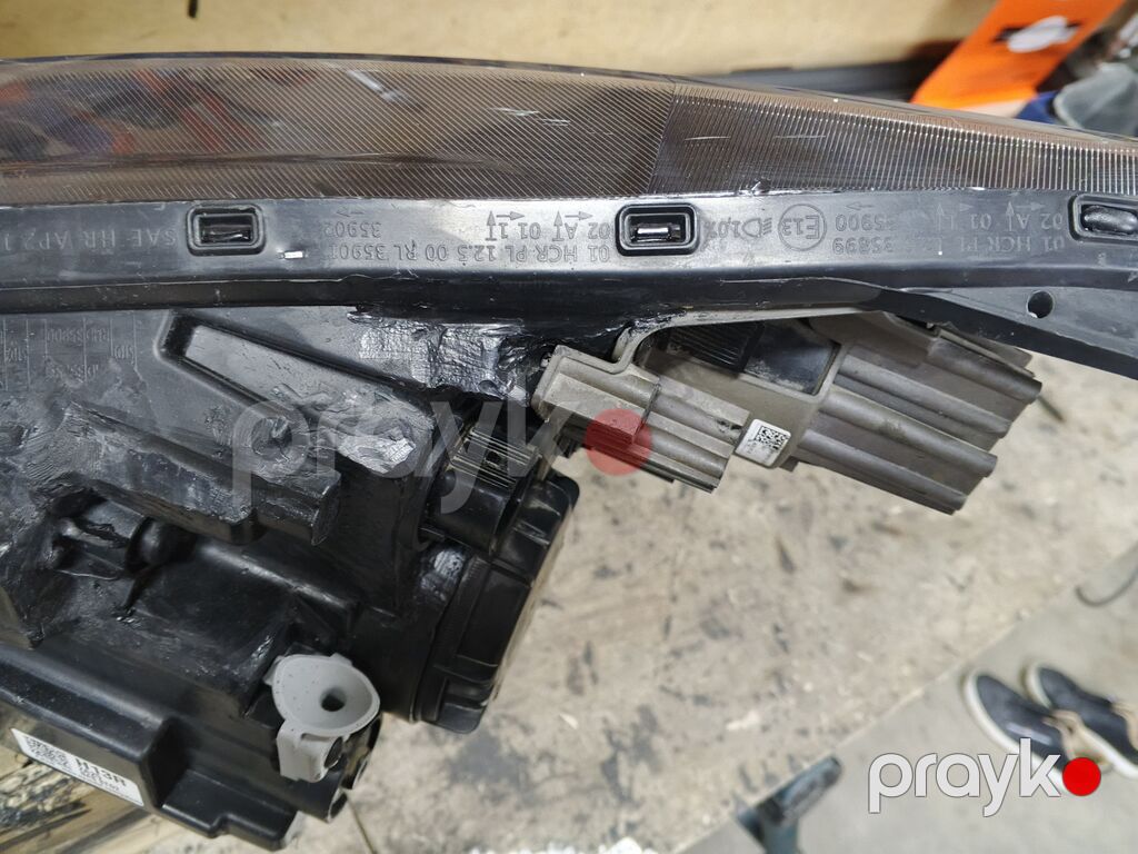 Elantra ücün led fara təmirdə olub korpusda şüşədə cat olub düzəlib — Avtomobil işığı, Bakı (2)
